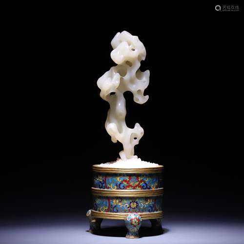 A WHITE JADE BOULDER WITH CLOISONNE ENAMEL FLOWERPOT,QING DY...