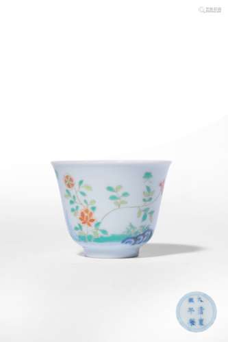 A BLUE AND WHITE DOUCAI ‘FLOWER’CUP,MARK AND PERIOD OF KANGX...