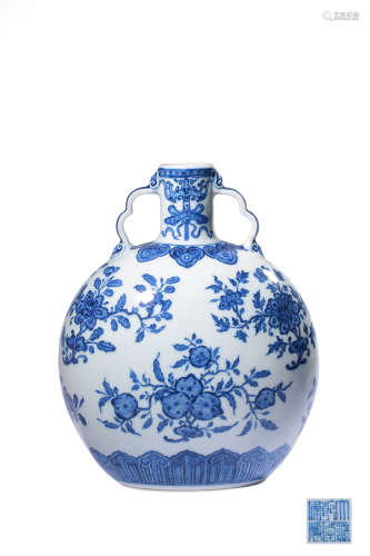 A BLUE AND WHITE‘SANDUO’MOONFLASK,MARK AND PERIOD OF QIANLON...