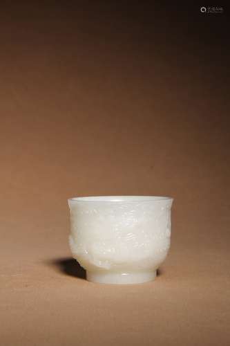 A WHITE JADE ‘DRAGON’CUP,QING DYNASTY