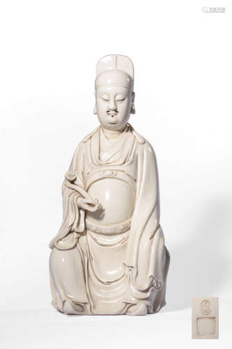 A DEHUA FIGURE BY HE CHAOZONG,MING DYNASTY