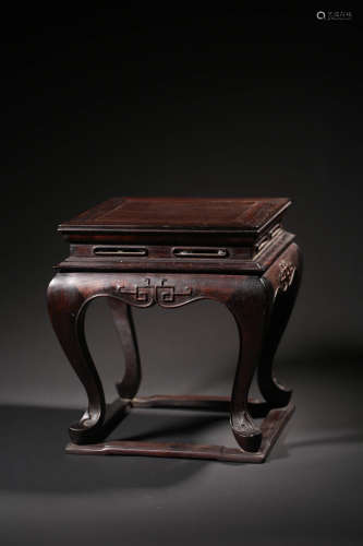 A CARVED ROSEWOOD TABLE,QING DYNASTY