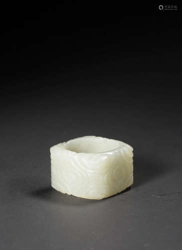 A WHITE JADE ARCHER'S RING,,QING DYNASTY