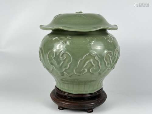 A celadon vase with cover, Ming Dynasty Pr.