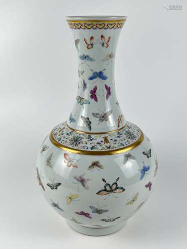 A nicely decorated famille rose vase, marked, Qing Dynasty P...