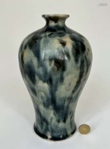 A monochrome colour of mei-ping vase, Qing Dynasty Pr.