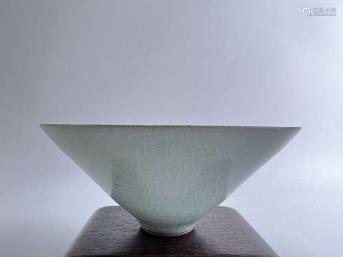 A monchrome bowl, Ming Dynasty Pr.