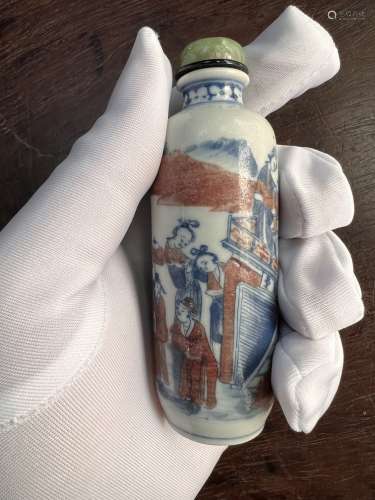 A fine story showing underglaze red and blue&white snuff bot...