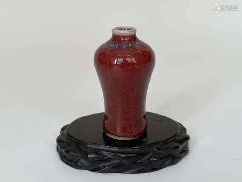 A Sang-de-boeuf snuff bottle, QianLong Pr.