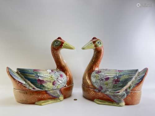 A pair of huge wild goose shape box, Qing Dynasty Pr.