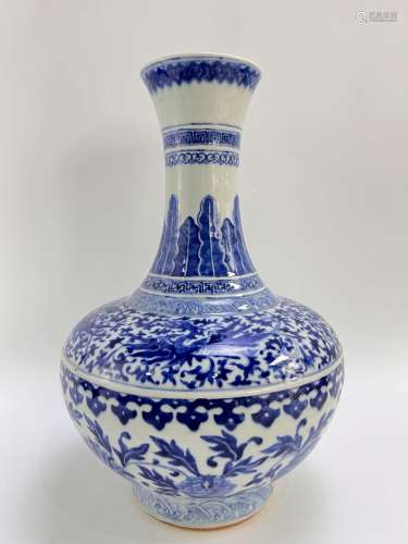 A blue&white phonix depicted vase, Qing Dynasty Pr.