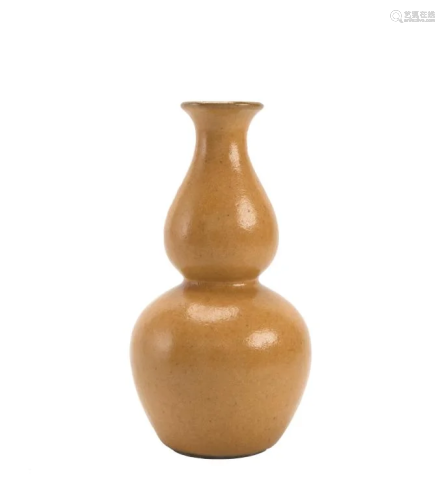 Teadust Glazed Gourd Vase, Qing Dynasty