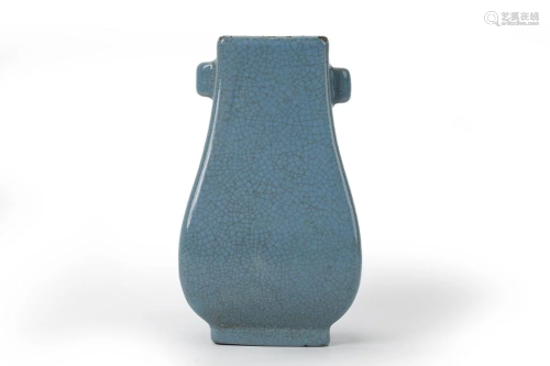 Turquoise Crackle Glazed Fanghu Vase