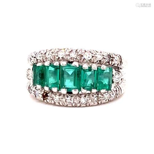 18k Emerald Diamond Ring