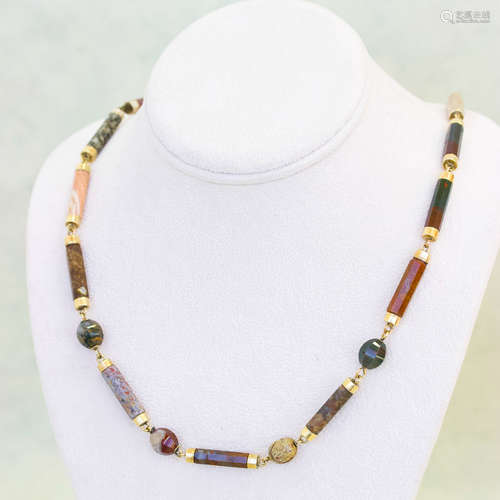 14k Carved Agate Chain Necklace