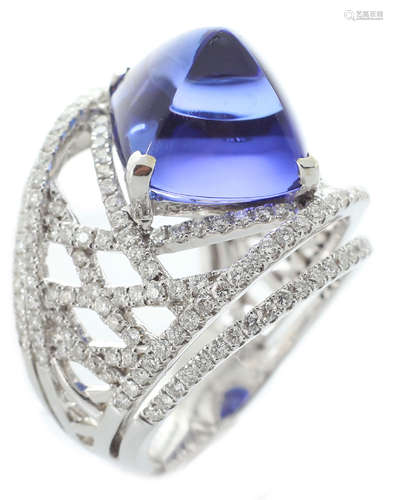 18k Tanzanite Diamond Ring 