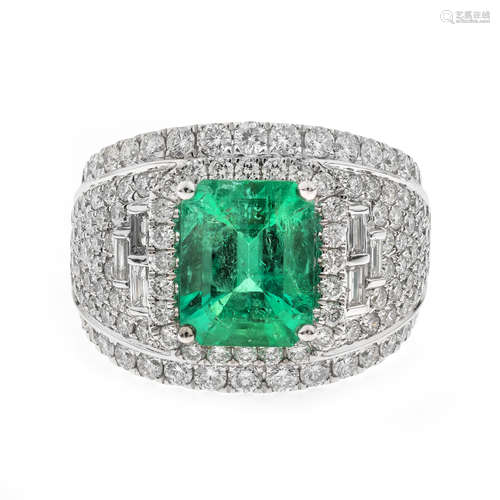 18k Colombian Emerald Diamond Ring