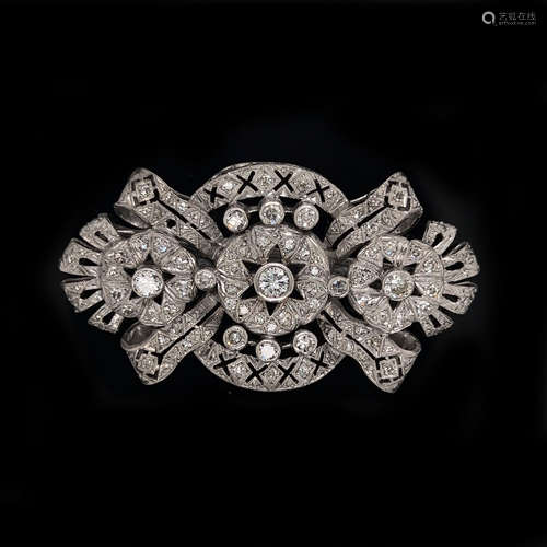 Platinum Art Deco Diamond Brooch