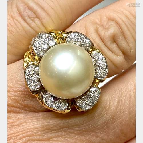 18K Yellow Gold South Sea Pearl and Diamond Ring