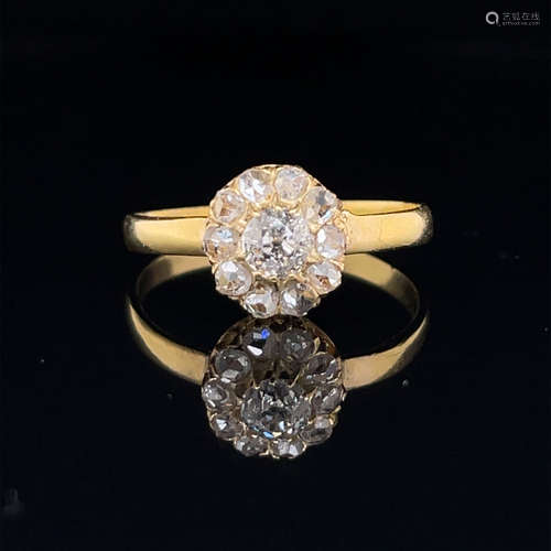 18k Diamond Rosetta Ring