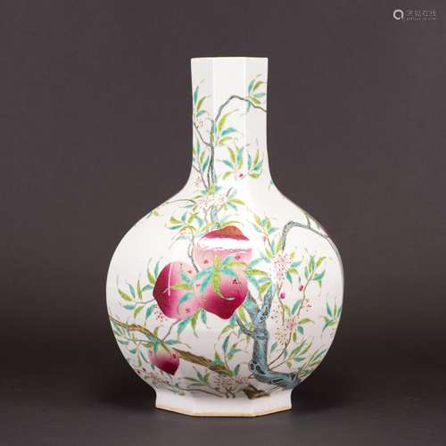 A LARGE FAMILLE ROSE 'PEACH' BOTTLE VASE