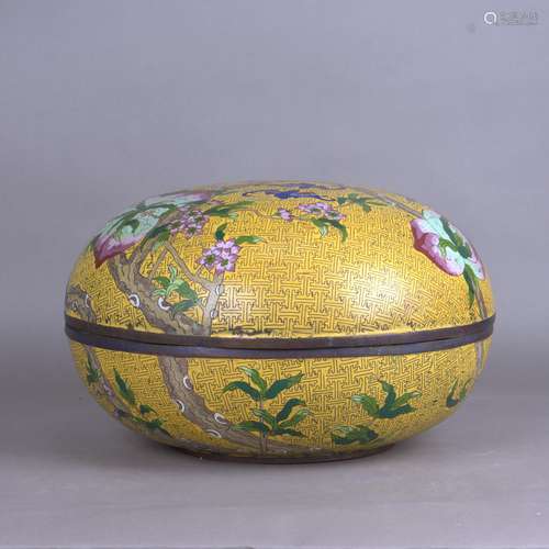 A CLOISONNE 'PEACH' BOX AND COVER