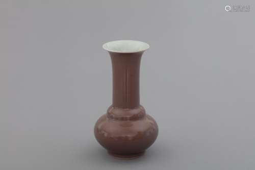 Qing red glazed porcelain vase