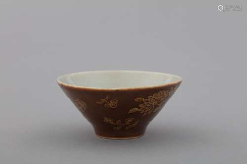 Qing Zijin-glazed golden floral porcelain cup
