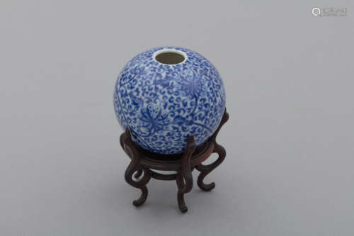 Qing Daoguang scholar sealed blue and white floral water-pot