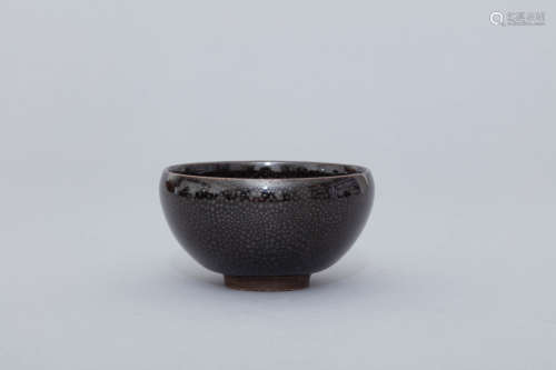 Song Huai-ren Studio ceramic teabowl with oil drops design