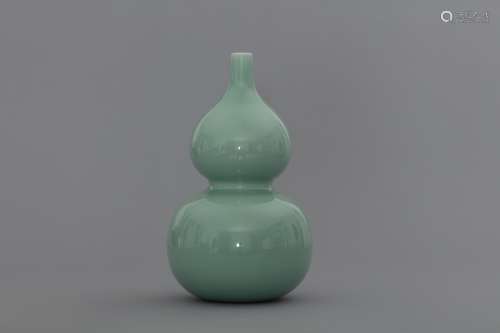 Qing Qianlong celadon pumpkin vase