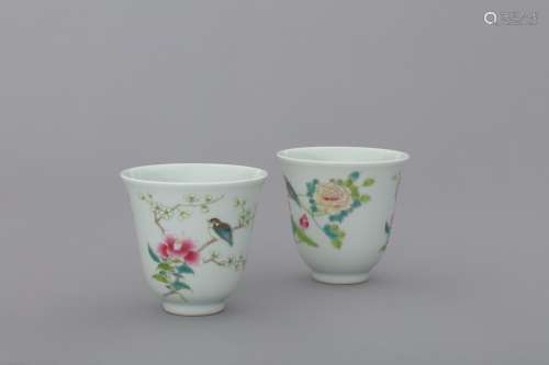 Pair of Qing famille rose colorful floral ceramic cups