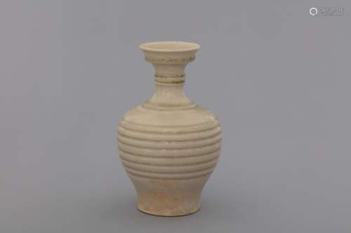 Northern Qi celadon ceramic vase