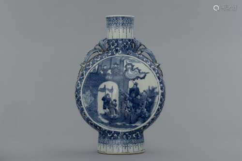 Qing blue and white figured porcelain vase