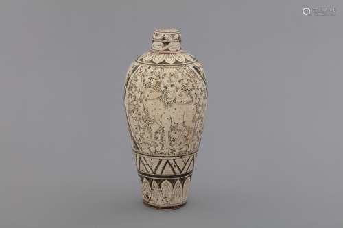 Song Cizhou white ceramic Meiping vase with deers