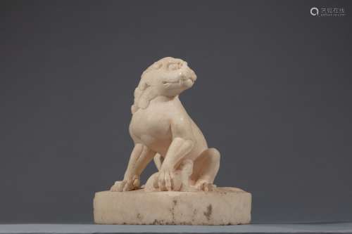 Tang marble mother-lion and her baby