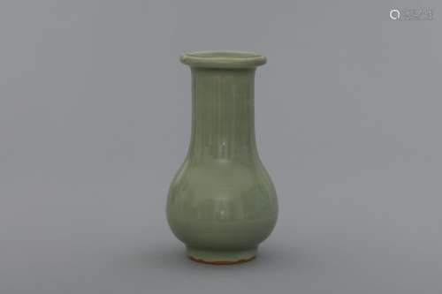 Song Longquan celadon ceramic vase