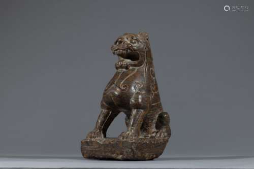 Tang powerful marble lion