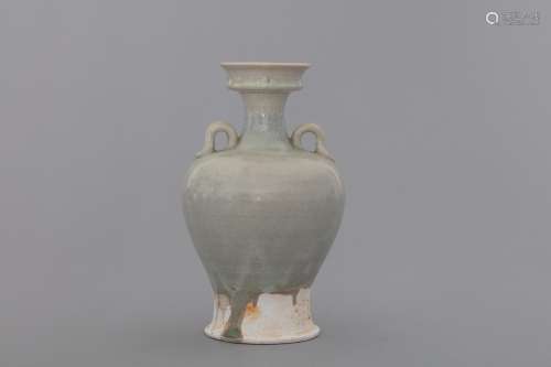 Tang celadon ceramic vase with both handles