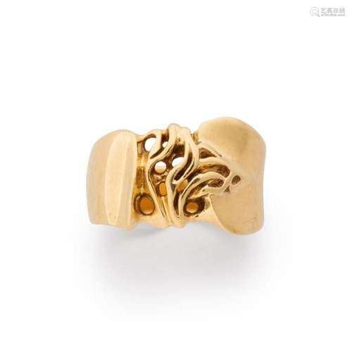 A fourteen karat gold band ring