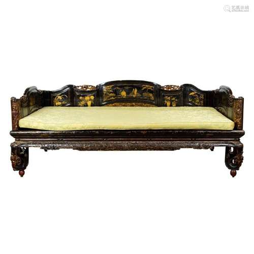 Chinese gilt-lacquered daybed