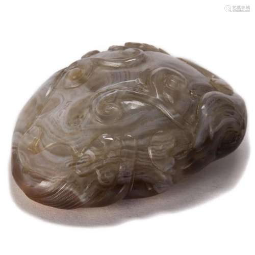 Chinese agate carved toggle