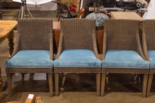 (lot of 8) Group of wicker dining chairs or side chairs