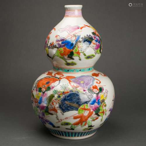 Chinese famille rose double-gourd vase