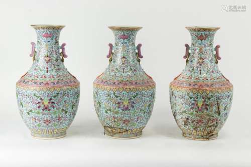 (lot of 4) Chinese famille rose turquoise ground vases