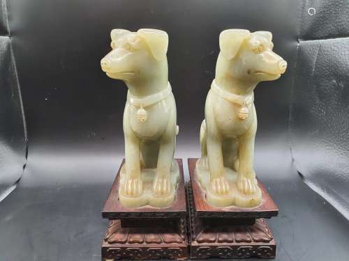 Qing Dynasty A pair of Hetian jade dogs