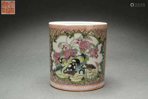 Famille Rose Brush Holder with Flower and Bird Design, Qianl...