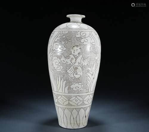 Yaozhou Kiln Carved Plum Vase