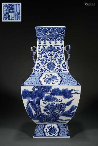 Blue-and-white ZUN with Floral Design, Yongzheng Reign Perio...