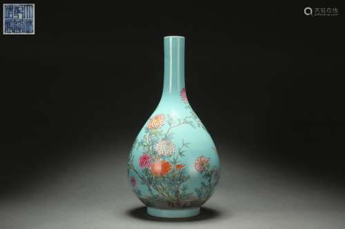 Turquoise Glazed Vase with Floral Design, Qianlong Reign Per...